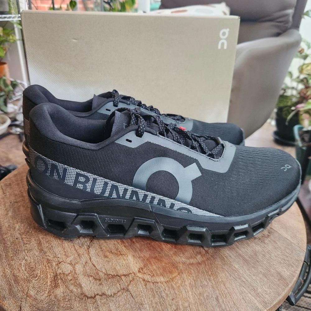 On Running Black cloud monster 2